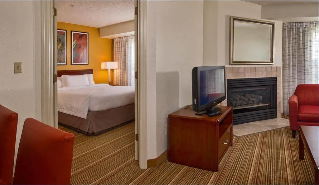 Sonesta Es Suites Charlottesville University Buitenkant foto